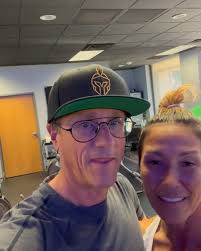 Keeping the mind and body sharp with one of our favorite e-stim workouts  💪🏼 , Thanks to @evo.performance and @osborntraci for a great session! ,  #agedefyinghealth #electricalstimulation #strongbody ...