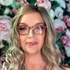 Nancy Michon's Instagram, Twitter & Facebook