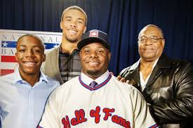 Les Griffey, père et fils, présents pour voir les James, père et fils