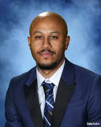 Travis Duckworth's Instagram, Twitter & Facebook