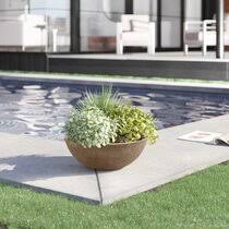 Design your space with our wide variety of modern commercial planters perfect for both indoor and outdoor decoration. Modern Commercial Use Outdoor Planters Allmodern