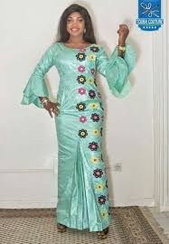 4 10 11 2019 bazin cheville grande 3 wy4174 1 robe d ete en. 79 Meilleures Idees Sur Modele Bazin Brode Tenue Africaine Mode Africaine Mode Africaine Robe
