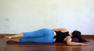 10 Yoga Poses To Open The Chest And Shoulders Argentina Rosado Yoga Yoga Poses Yoga Strap Stretches Yoga