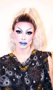 Calling all Drag Queens and Kings with captivating acts! We're looking for  performers who: