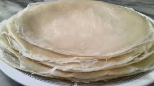 Voici ma recette facile de bricks croustillantes au thon, pomme de terre et fromage, avec une cuisson au four donc moins de matière grasse que lorsqu'on les fait frire. Comment Faire La Pate Des Feuilles De Brick Cuisine Tunisienne Recette Feuilles De Brick Youtube