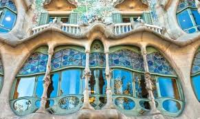 Street view of casa batlló instagram user @dariovero_. Cinco Datos Interesantes De La Casa Batllo