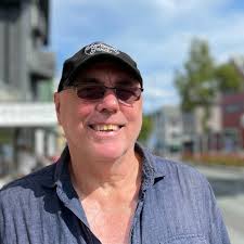 Jan Dahlen's Instagram, Twitter & Facebook