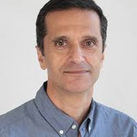 PDF) Merging worlds: when virtual meets physical: an experiment with hybrid  learning