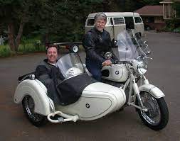 jeff and david with vintage bmw sidecar サイドカー 旧車バイク ツーリング