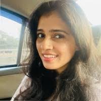 Komal Vyas's Instagram, Twitter & Facebook