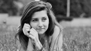 Gambar orang hitam putih aesthetic : 2 Cara Mudah Membuat Foto Hitam Putih Tanpa Photoshop Tekno Liputan6 Com