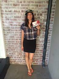 He has a staggering net worth of $200m. Chelsea Peretti Auf Twitter