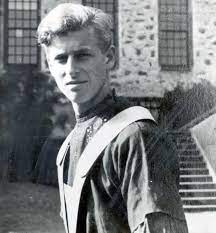 Príncipe philip, de 99 anos, hospitalizado por precaução. 29 Photos Of A Young Prince Philip Realeza Britanica Jorge Vi Principe Felipe