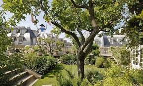 It's like a small part. Hermes Roof Garden Hermes Rooftop Garden Paris Rooftop Gardens Pinterest 4mytop