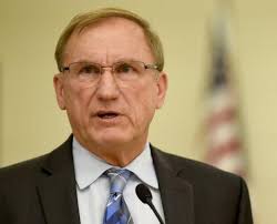 Explosion at elementary school injures 2 Sandstone students, RMC grad  student, instructor