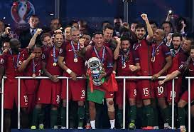 Uefa euro 2020), thường được gọi là uefa euro 2020 hoặc đơn giản là euro 2020, dự kiến sẽ là giải vô địch bóng đá châu âu lần thứ 16, giải vô địch bóng đá nam quốc tế của châu âu được tổ chức bốn năm một lần bởi liên đoàn bóng đá châu âu. Danh Sach Cac Ä'á»™i Vo Ä'á»‹ch Euro Trong Lá»‹ch Sá»­