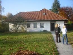 Haus in selb 14 aktuelle adressen mit bewertungen und öffnungszeiten jetzt bei lokalwissen sie sind auf der suche nach haus selb und möchten sich über firmen und unternehmen informieren? Neuer Rahmen Fur Das Alte Haus Wohnhaus In Selb Architekturobjekte Heinze De