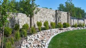 Betonzaun Eine Elegante Innenhofgestaltung Erreichen Betonzaun Garten Und Gartengestaltung
