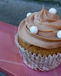 Cupcakes Pralin Pralinoise Cupcakes Recette Cupcake Desserts Printemps