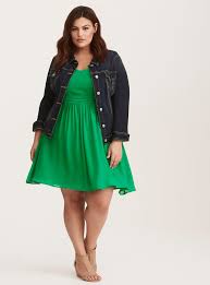 Pin By Yanna May On Kelly Green In 2020 Pleated Skater Dress Fashion Kelly Green Dresses
