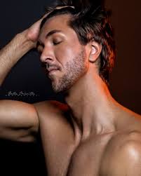 repost Celia Velásquez A] Picture 🥀 Ph. Celia Velásquez A] Model:  @gabriela.laura.orosco #art #handmade #artist #vintage #picture #color  #creative #arte #instaart #beauty #makeup #photography #photo #vsco  #vscocam #photographer #blackandwhite ...