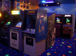 Classic retro arcade design with pipe and brick. Vintage Arcade 4k Wallpapers Wallpaper Cave