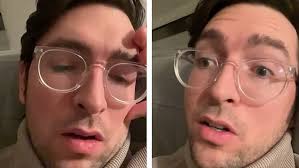 Succession star Nicholas Braun takes his mother to a Knicks game in NYC