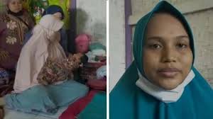 Check 'ayah kandung' translations into english. Siti Zainah Janda Di Cianjur Ngaku Dihamili Angin Polisi Buru Ayah Kandung Bayi Tribun Batam