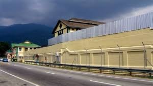 Landasan keretapi pertama di johor dibina pada tahun 1869 antara johor bahru dan gunung pulai. Penjara Pertama Di Tanah Melayu 5 Tempat Wisata Sejarah Di Malaysia Wisata Dan Budaya Meski Tak Bisa Melahirkan Di Tanah Air Wati Cukup Beruntung Tak Harus Mengalaminya Di Penjara Sal Kaa