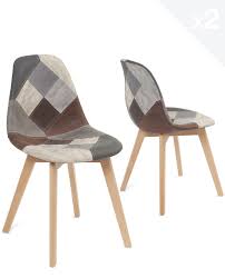 Que ce soit autour de la table ou en assise de bar, les adeptes de déco au style chic et élégant apprécient le mobilier à l'allure raffinée. Chaise Patchwork Scandinave Simil Cuir Nada Lot De 2 Kayelles Com