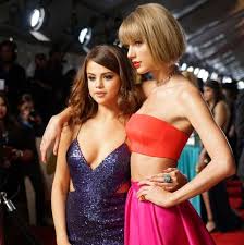 Scooter braun and taylor swift. Selena Gomez Defends Taylor Swift Accusing Scooter Braun And Scott Borchetta Of Robbing Her