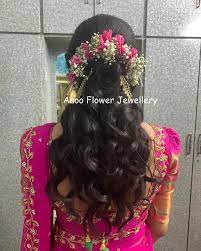 Matching Veni For Beautiful Hairstyle By Anooflowerjewellery Fresh And Best Floral Jewellery By A Indian Bride Hairstyle Bride Hairstyles Indian Hairstyles