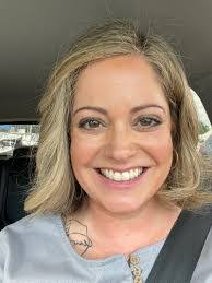 Stephanie Mier's Instagram, Twitter & Facebook