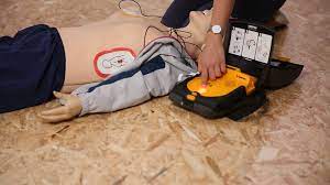 Meaning of defibrillator medical term. Aed Defibrillator Im Betrieb Medinstrukt