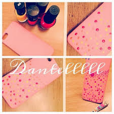 دانتيل تزيين كفر جوال بالمناكير