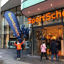 Das unternehmen gehört seit 2019 zur galeria karstadt kaufhof der signa holding. Sportscheck Filiale Frankfurt Das Sportgeschaft In Frankfurt