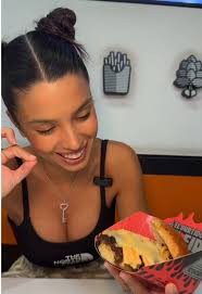 Disfruta de la Champions Burguer en Badalona!