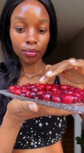Hey black folk happy Friday!! I know y'all got extra cranberries..... Make  a drink they so benefiting for this time of year for immunity and much  more!! I love you.... Don't let