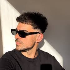 Tina Tavares's Instagram, Twitter & Facebook