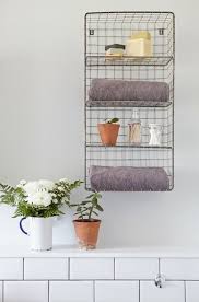 Badezimmer Bank Mit Speicher Durch Bank Mit Speicher Neuen Haus Ideen Badezimmer Badezimmer Badezimmerb Fresh House Wire Storage Shelves Bathroom Decor