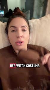 I could not keep it together when this regal beast at the gym photo bombed  my insta story 🤣