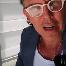 Notic Guayos Aleksander Hadrianus