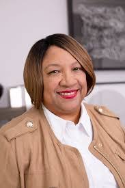 Beverly Mack's Instagram, Twitter & Facebook