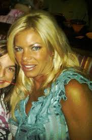 Ex-Tao VIP hostess slams gossip source