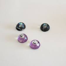材料は全部100均 レジンとシールでハロウィンの可愛いヘアアクセ レジン 100均 ハロウィン アクセサリー アクセサリー 手作り