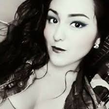 Stream Caroline Andrade music