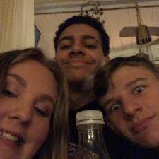 Who's hiring hostess, bar staff? Need job asap