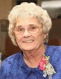 Dora Reynolds's Instagram, Twitter & Facebook