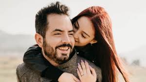 Baby news: José Eduardo Derbez and Michelle Renaud became mamá and papá  this weekend