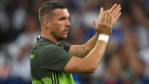 Deutschland trikot xl 2006 adidas dfb football shirt germany jersey podolski. Nie Mehr Dfb Elf Lukas Podolski Tritt Aus Nationalteam Zuruck Sport Themen Br De